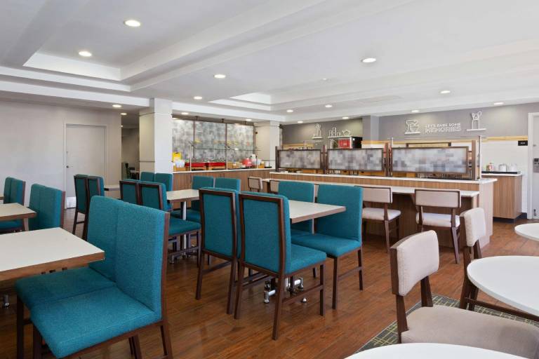 Hampton Inn Orlando Near Universal Blvd/International Dr — photo 4