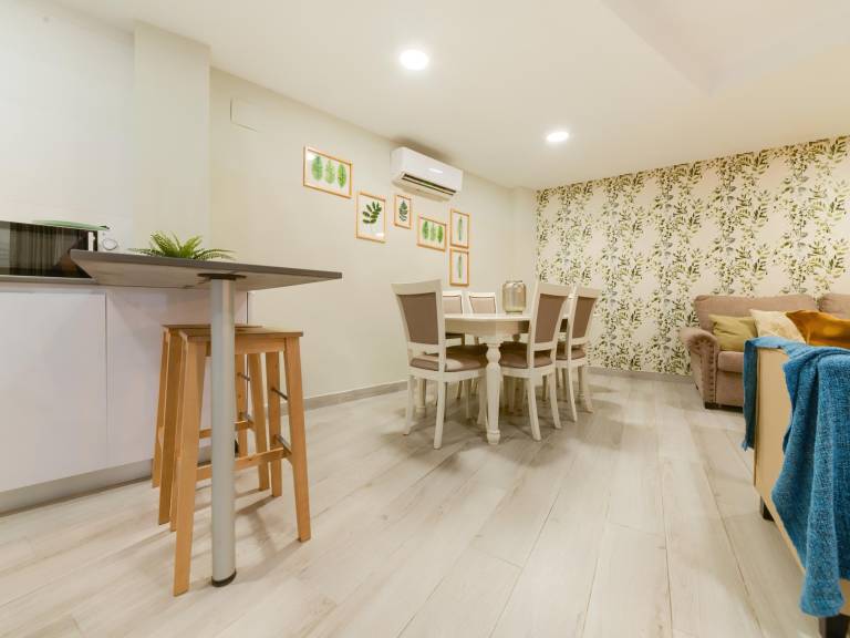 Pleasant apartment with terrace | Next to Alcazaba of Málaga | Pets allowed — photo 2