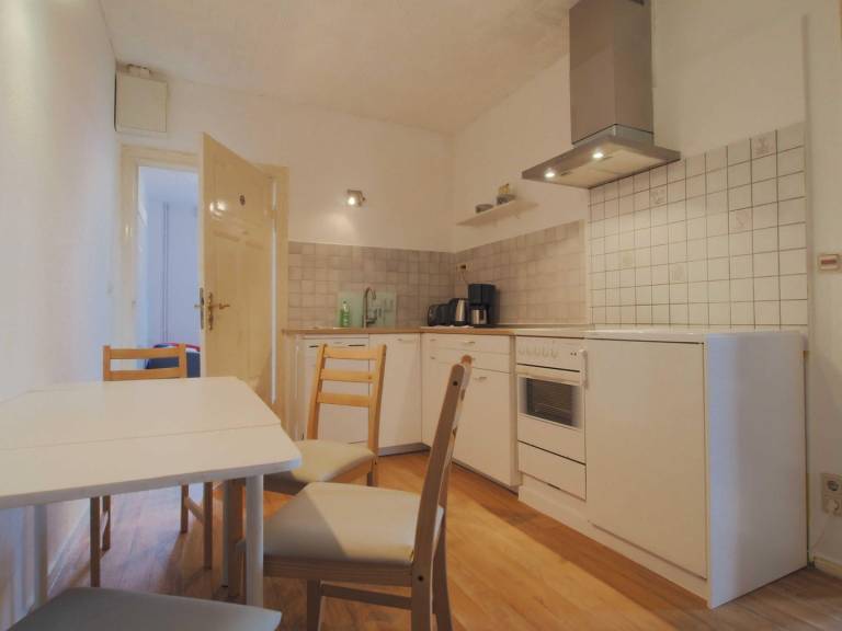 Geräumige Ferienwohnung Villa Fortuna Fewo 1  strandnah und familienfreundlich — photo 2