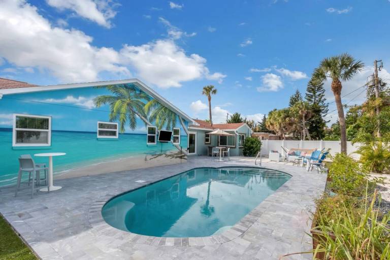 House  Saint Pete Beach