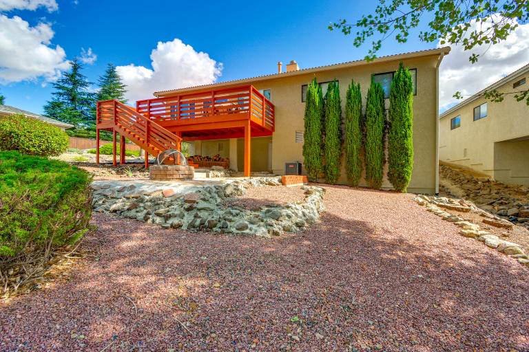 Mountain-View Deck: Pet-Friendly Home in Prescott — photo 3