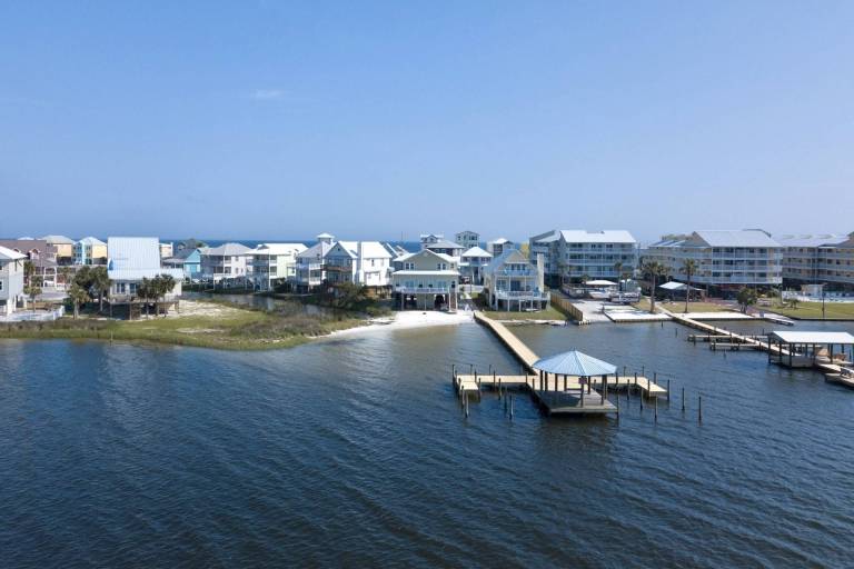 Lagoon-Facing Duplex Shared Boat Launch & Pier Steps to Beach — photo 4