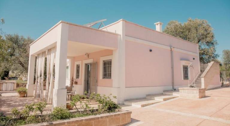 Vacation home with pool in Ostuni