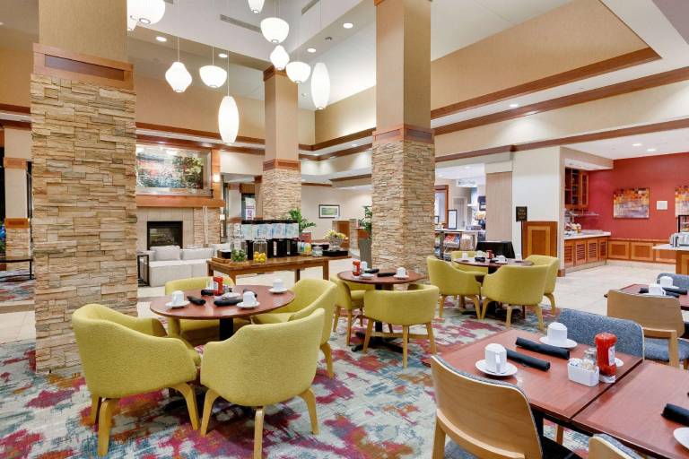 Hilton Garden Inn Milwaukee Airport — photo 2