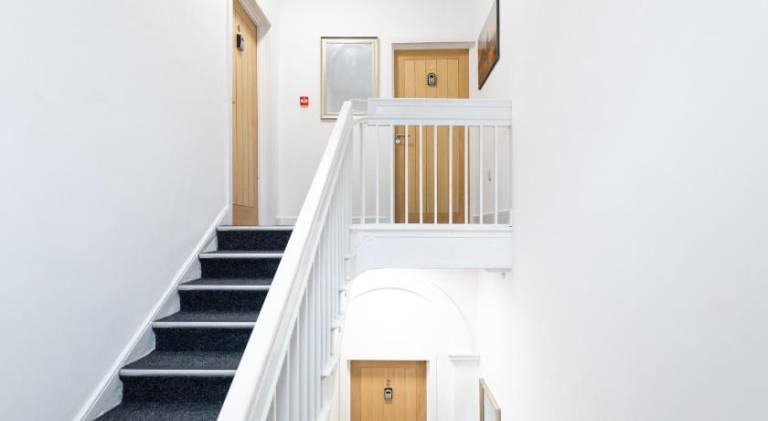 Darlington Town Centre Apartments free parking and Wi-Fi — photo 4