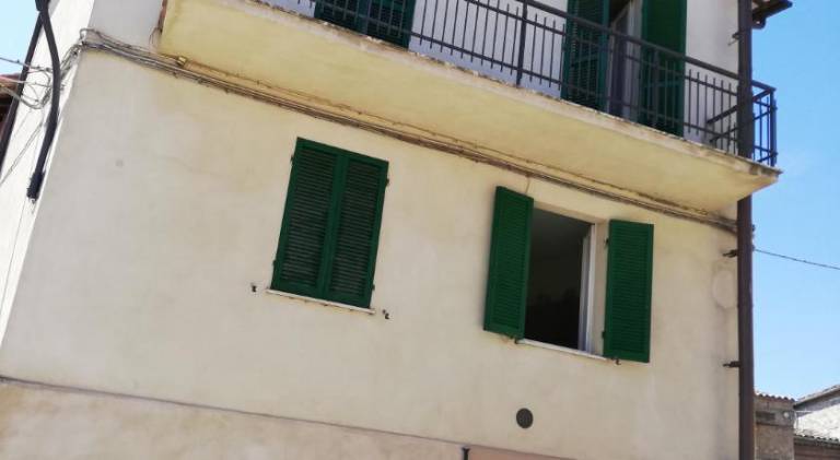 Vacation home with 2 rooms for 4 persons in Terni