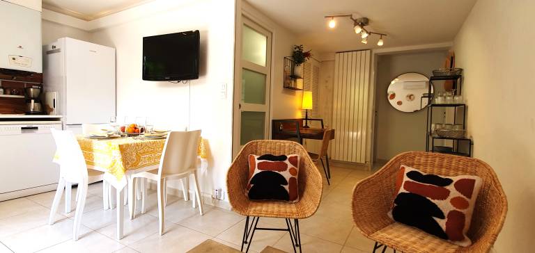 Holiday apartment with barbeque & garden | Garden view | Pets are welcome — photo 5
