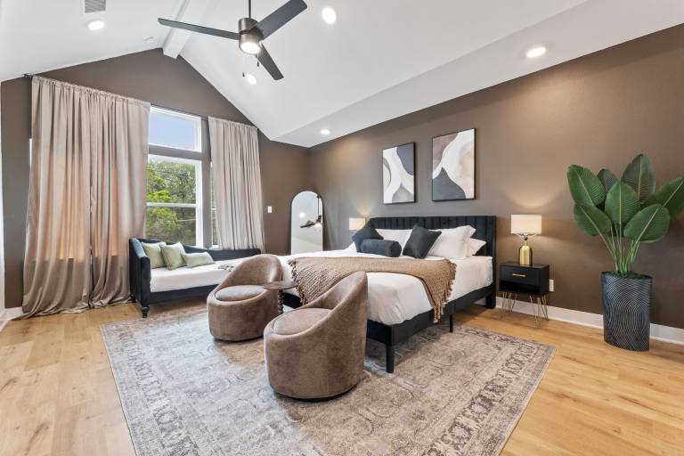 Modern 3BR 2 5BA Home Just Completed with Hot Tub