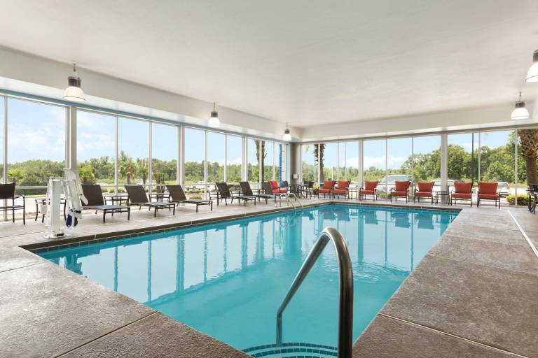 Holiday Inn Express & Suites Florence By IHG — photo 2