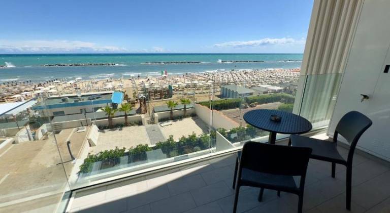 Palms Beach Pesaro Residence — photo 4