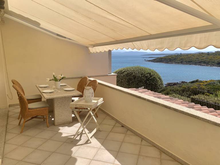 Holiday apartment with pool | Water view in Golfo Aranci