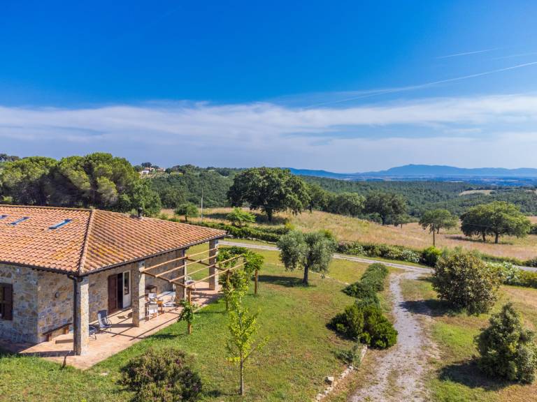 House with terrace, garden & barbecue | Nature view — photo 2