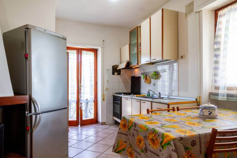 Fully equipped rental apartment with patio | Dogs allowed — photo 4