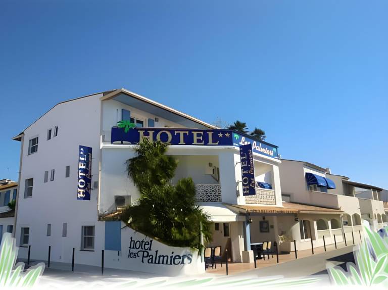 Hotel Les Palmiers En Camargue in Saintes-Maries-de-la-Mer