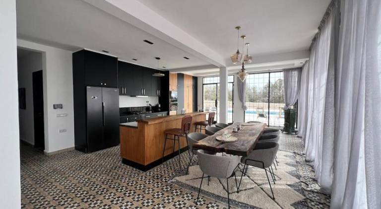 Villa with pool | Pet-friendly — photo 2
