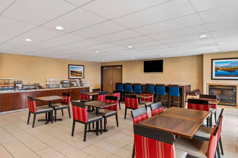 Comfort Inn & Suites Hermiston South — photo 5