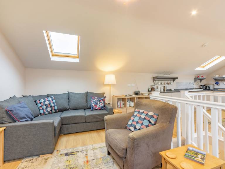 Child-friendly pleasant cottage with barbeque, terrace & yard | Dogs allowed — photo 2