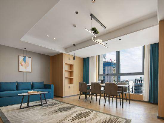 ALL IN LIGHT LUXURY HOTEL — photo 2