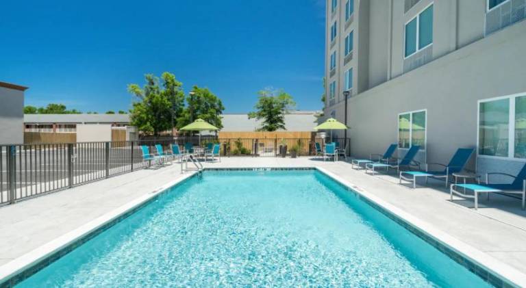 La Quinta Inn & Suites by Wyndham Mobile — photo 4