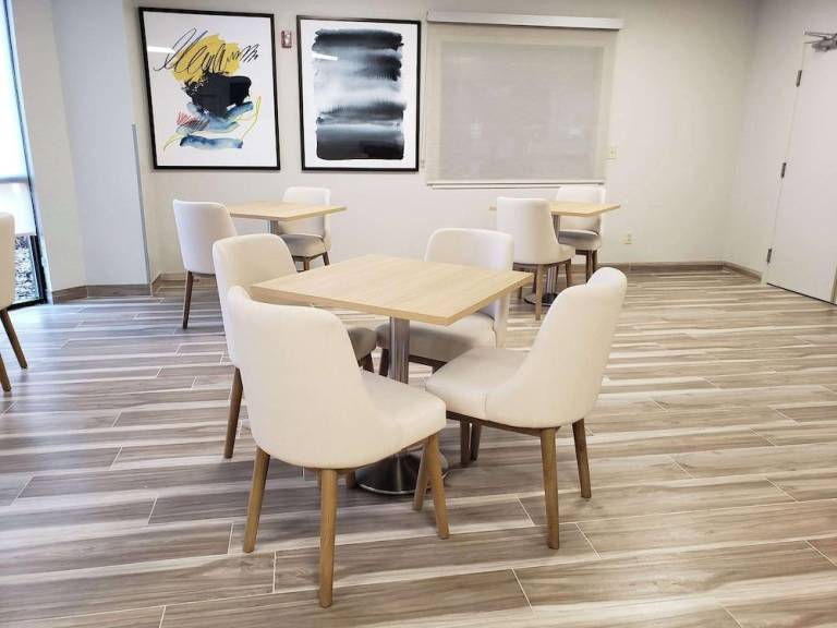 Comfort Inn & Suites Saint Louis Lafayette Square — photo 4