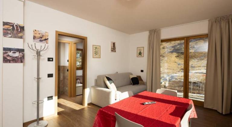 Holiday apartment with pool, sauna & jacuzzi — photo 3