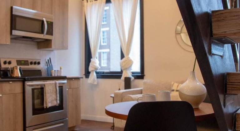 Rental apartment | Next to Love Park — photo 2