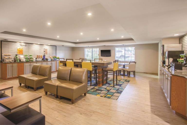 La Quinta Inn by Wyndham Richmond South — photo 3