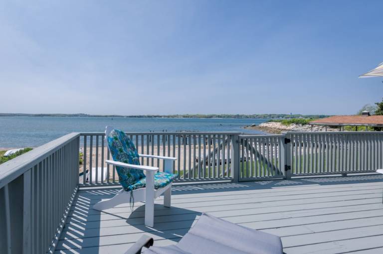 House with barbecue | Water view — photo 2