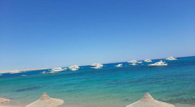 Apartment with pool & hot tub in Hurghada
