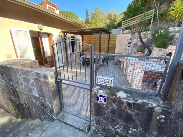 Holiday apartment with 3 rooms for 6 persons — photo 2