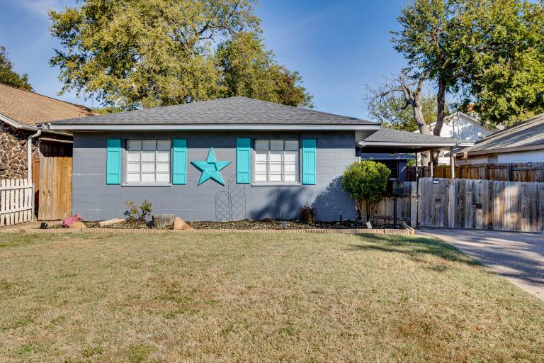 4 Mi to Fort Sill: Modern Home w/ Private Yard — photo 3