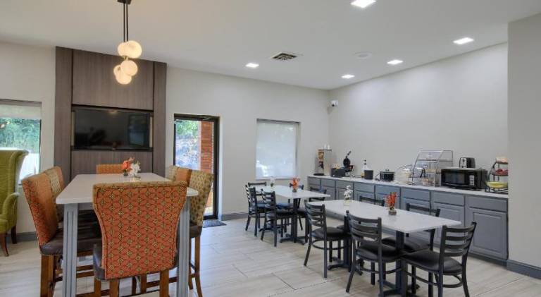 Hot Springs Village Inn — photo 4