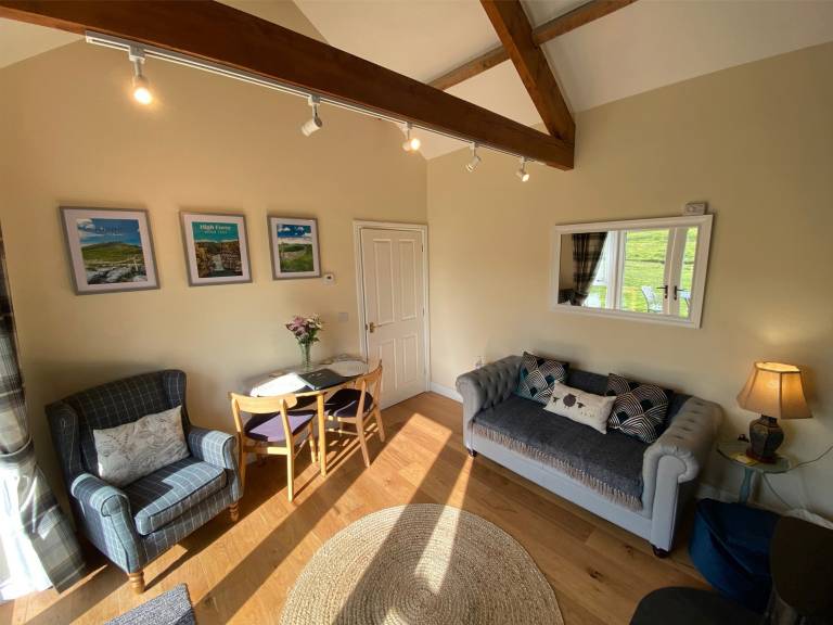 Cottage with jacuzzi, grill & garden — photo 4