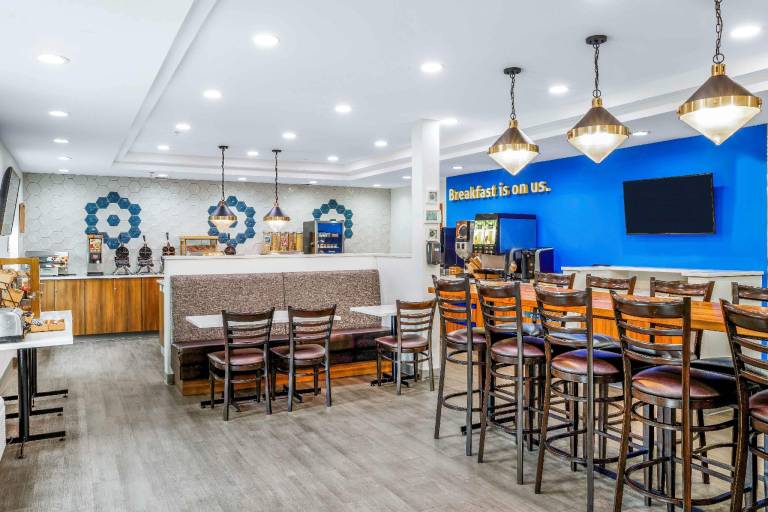 Days Inn & Suites by Wyndham Sherwood Park Edmonton — photo 3