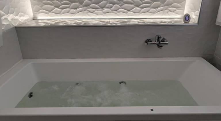 Serviced apartment with terrace & jacuzzi — photo 4