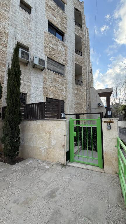 Child-friendly lovely apartment with garden & patio | City view | Pets allowed — photo 4