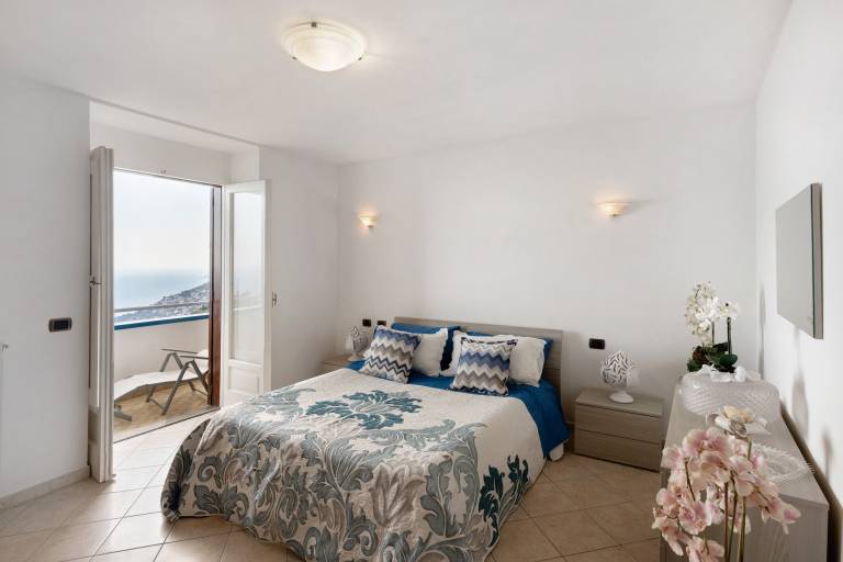 Casa Pino with Sea View, Balcony, and Wi-Fi — photo 2