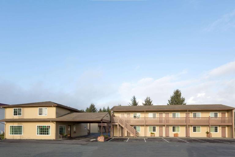 Super 8 By Wyndham Crescent City in Crescent City, CA