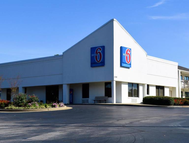Super 7 Inn Tupelo in Tupelo, MS