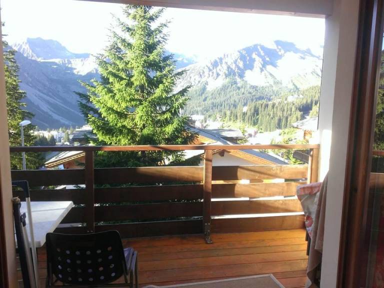Rental apartment with yard & terrace | Lake view — photo 4