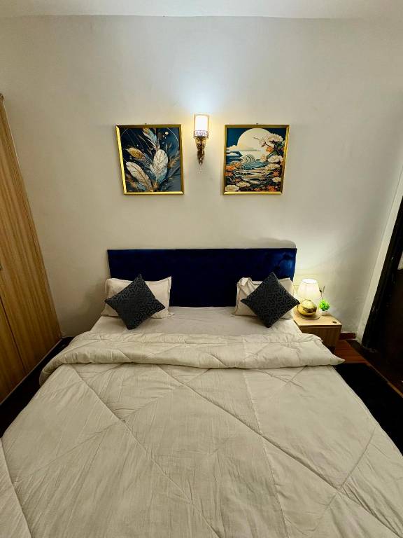 Holiday apartment with 1 room for 8 persons in Faridabad
