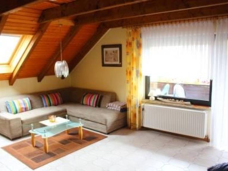 Geräumige Ferienwohnung in Burhave mit Grill, Garten und Pool — photo 4