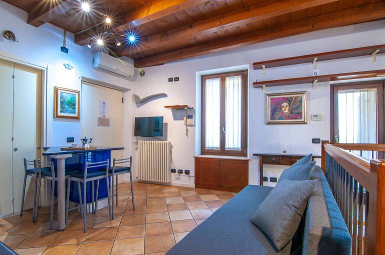 Cozy flat next to the Teatro Romano — photo 4