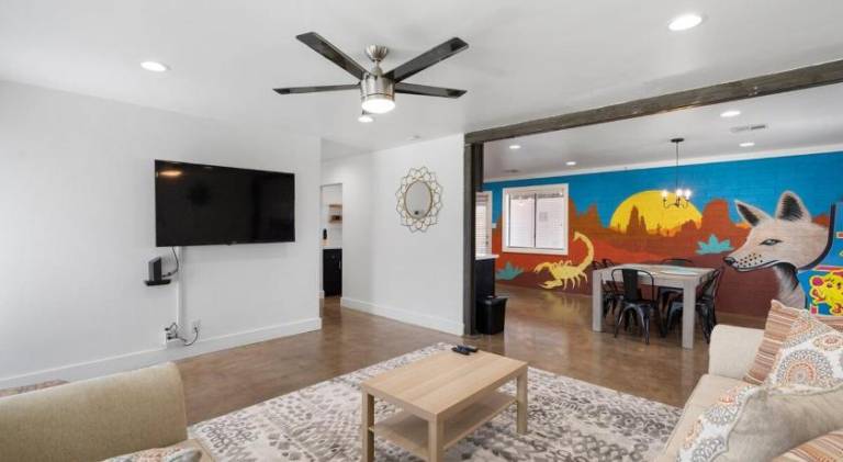 Ample rental apartment | Pet-friendly — photo 2