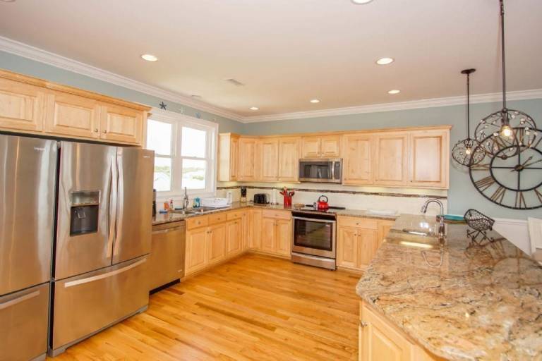 House  Oak Island