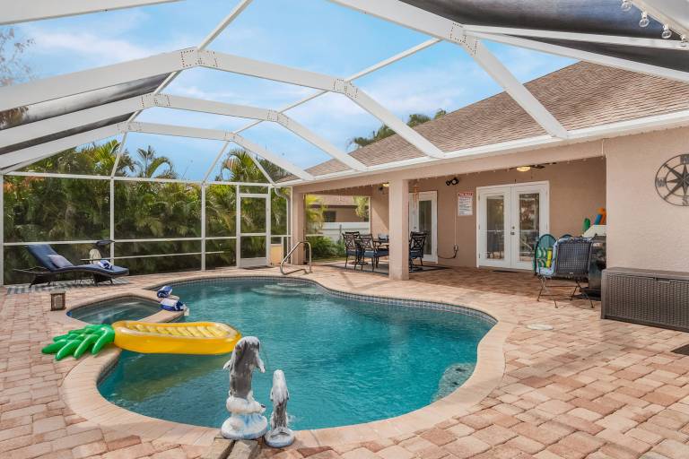 House with terrace, barbecue & private pool | Water view — photo 2