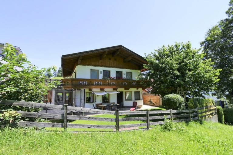 Child-friendly house with yard & terrace | Pets are welcome — photo 2