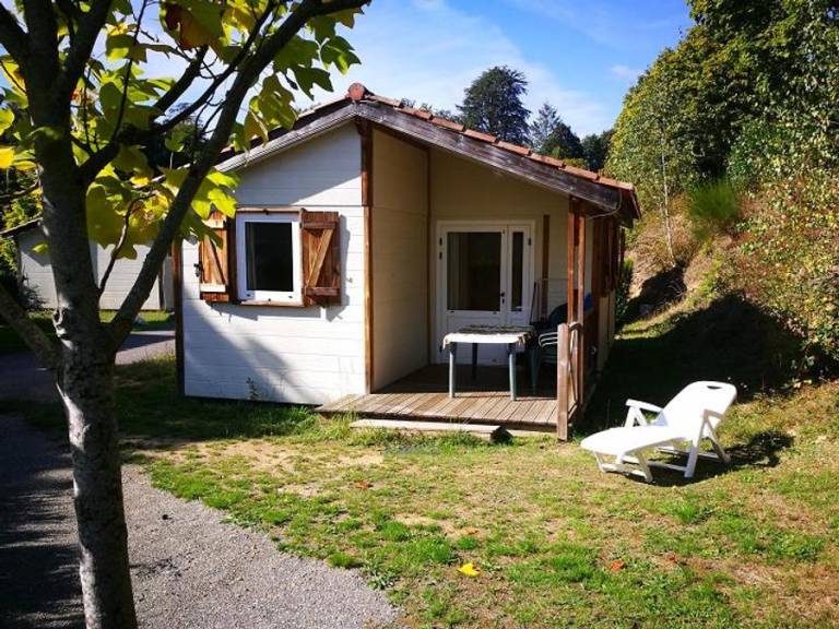 Chalet with pool & patio | River view — photo 4