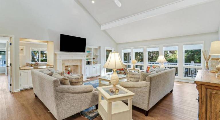 Charming vacation home with pool | Close to the beach | Perfect for remote work | Pet-friendly — photo 3