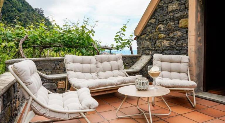House with terrace, jacuzzi & garden | Suitable for remote work | Pets are welcome — photo 3